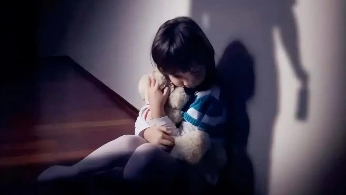 副局长家暴12岁女儿 被刑事立案