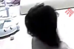 妈妈突然晕倒5岁儿子强忍恐惧施救