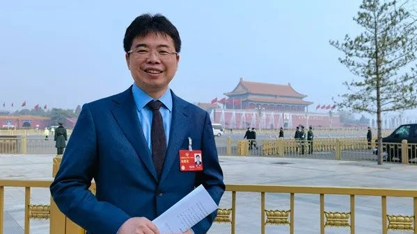  建议完善危重症患者“同情用药”制度