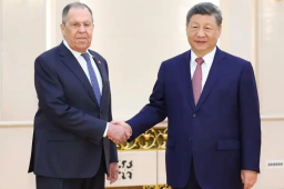   习近平会见俄罗斯外长拉夫罗夫 缩略图