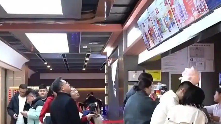  2026年春节档电影总票房破40亿