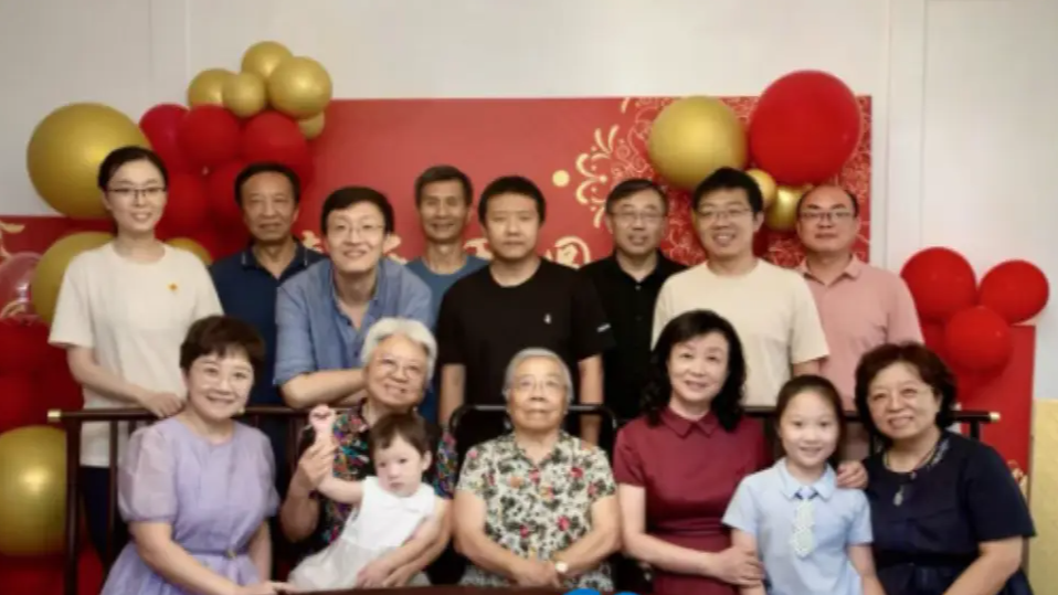 邓煜全家都是学霸