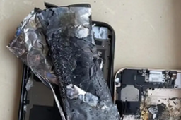   厦门地铁车厢内一乘客手机起火 缩略图