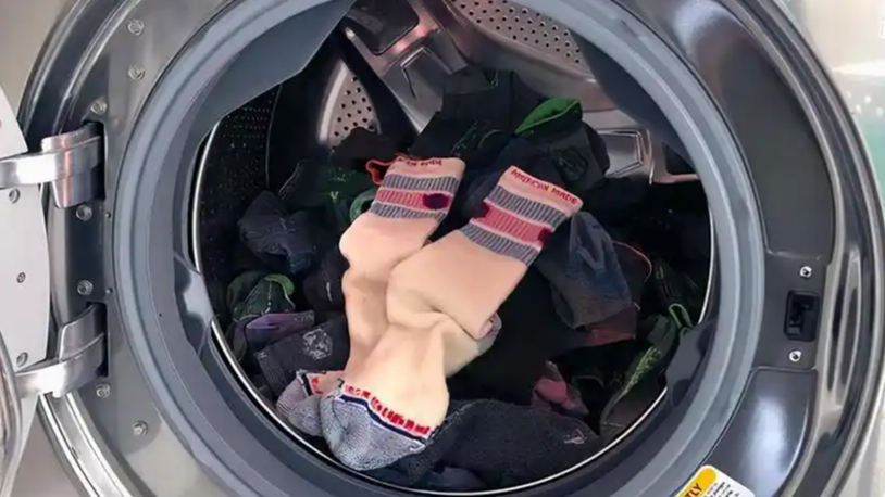 男子把袜子衣服同洗致感染 医生提醒