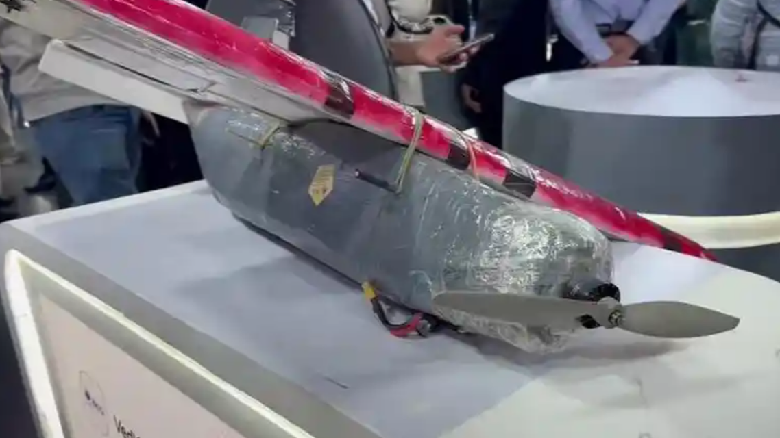 印大学展出泡沫塑料无人机被赶出峰会