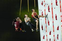 01日