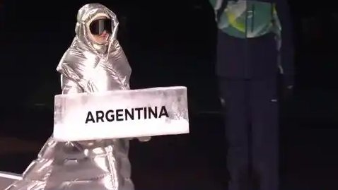 冬奥开幕式入场引导员火了