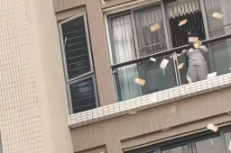   有人疑往窗外撒100多万港币 警方回应 缩略图