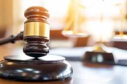   男子喝喜酒后死亡 家属索赔238万 缩略图