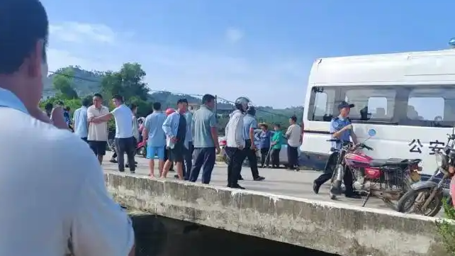 张钧甯怼脸镜头下“气血足”
