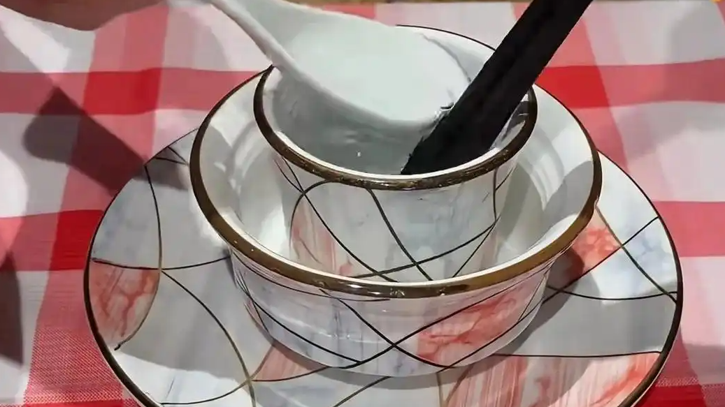 广东人饭前烫碗的含金量还在上升