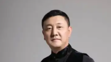 男子在地铁安检口偷拍裙底被抓现行