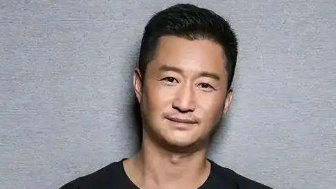 吴京在《人民日报》撰文