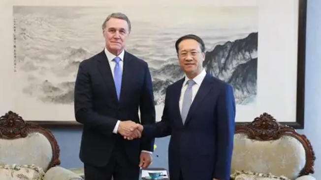  外交部副部长会见美新任驻华大使
