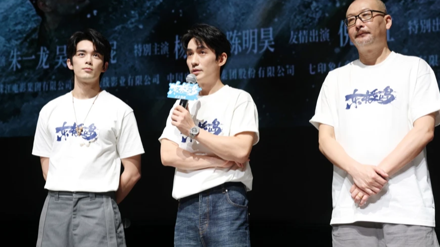 赵露思再曝挨打细节：被扯头发扇