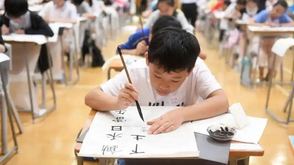 字母词涌入中文是否影响汉语美感