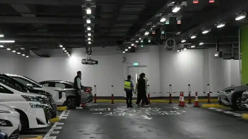  香港机场突发劫案 700万港元金条被抢