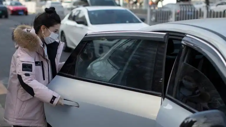  中国汽车将不再使用隐藏式车门把手