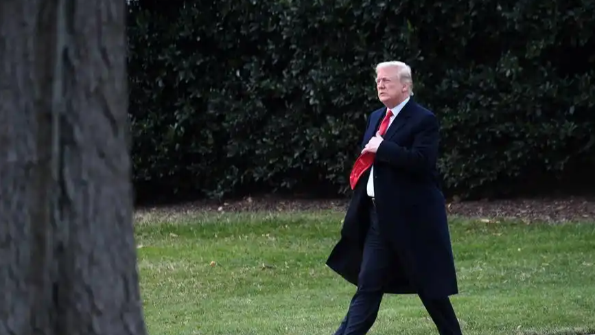  特朗普首谈男子闯海湖庄园