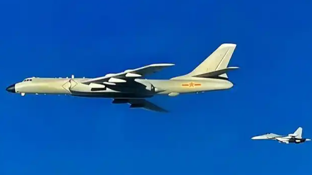 空军发布中俄联合巡航海报