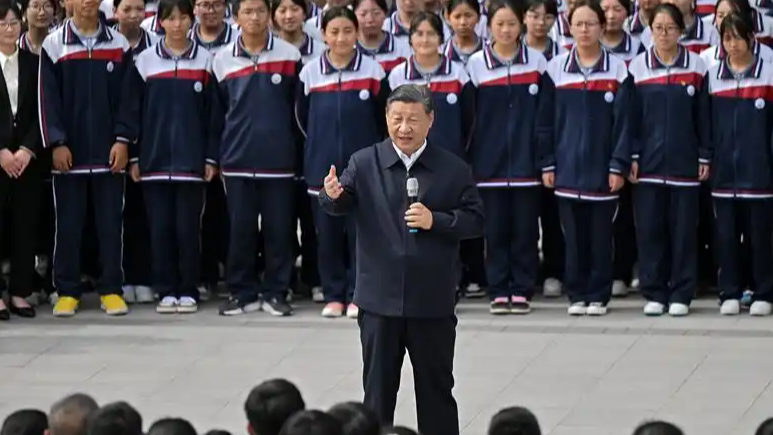  从小培养爱国心