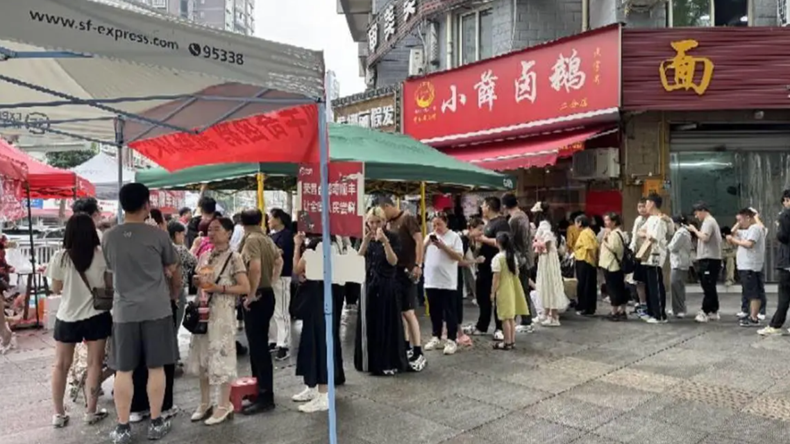 “不允許任何一個游客吃不到鹵鵝”
