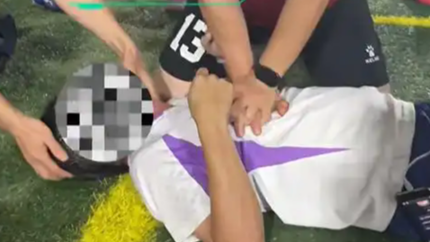 男子球场心脏骤停 同场一群医生出手