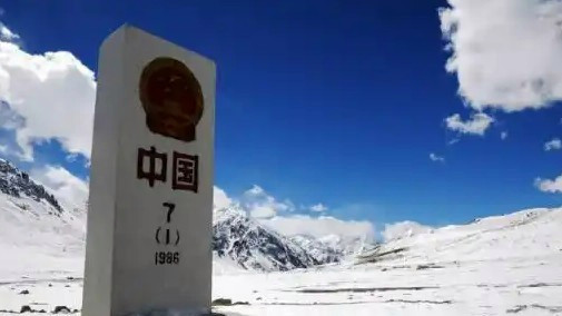 16年老兵告别边防 抱着界标大哭