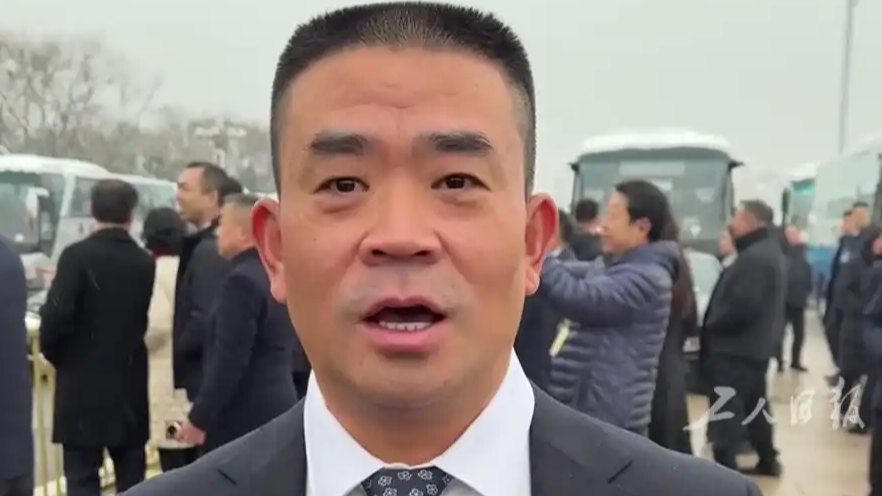 代表建议：希望给农民工上社保