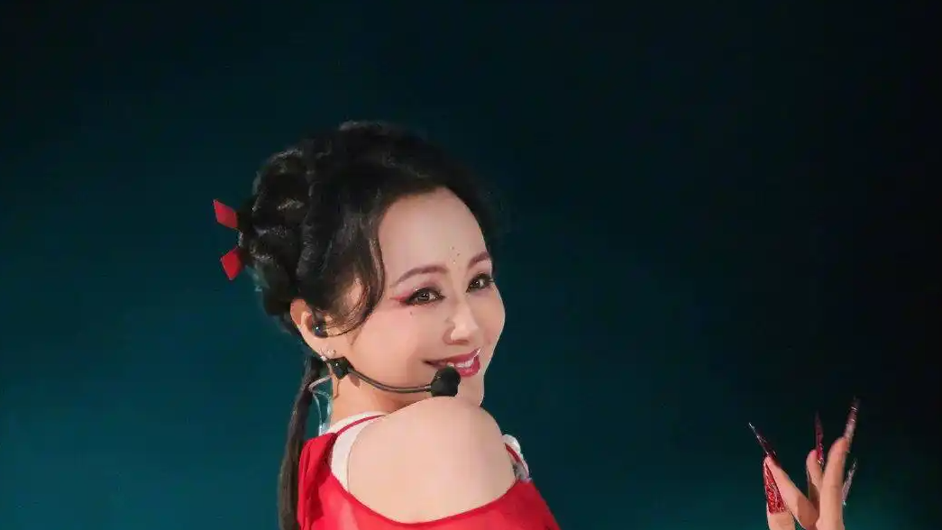  曹颖胃癌手术8天后就直播带货