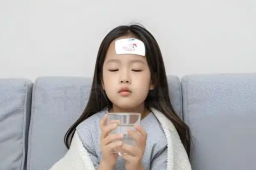   女孩甲流高烧睡梦中狂背英语单词 缩略图