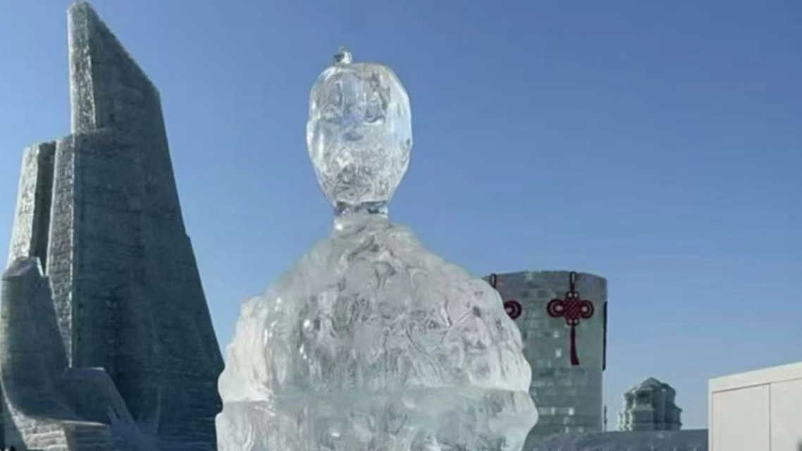  哈尔滨冰雪大世界回应冰雕出现融化