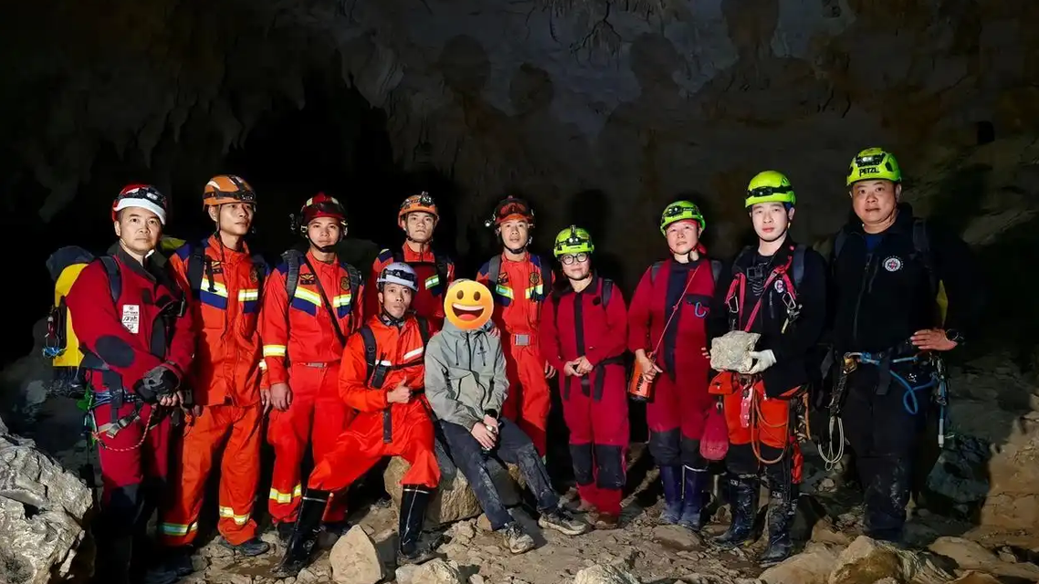 男子打卡世界第一长洞 失联6天生还