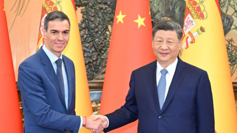  习近平会见西班牙首相桑切斯