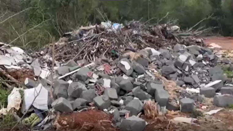  央视曝光永久基本农田竟沦为垃圾场