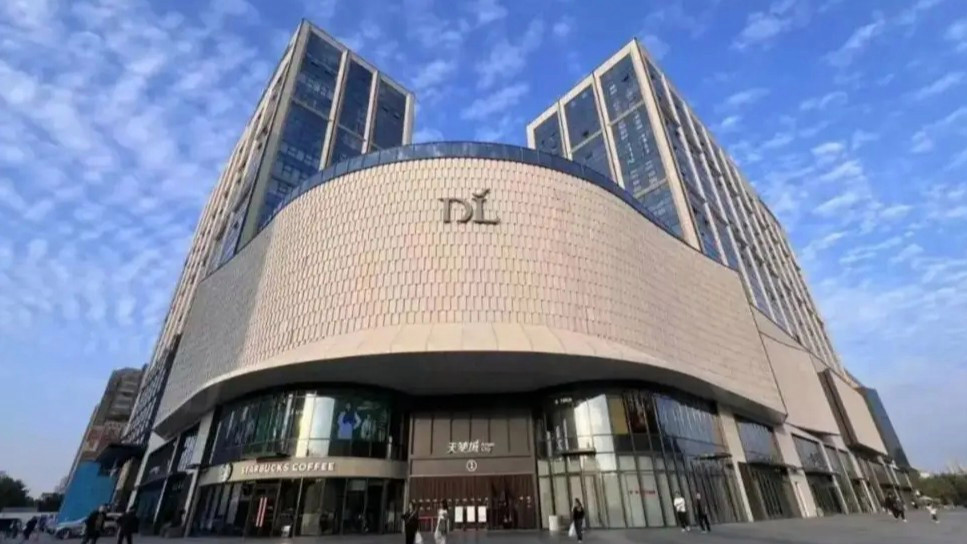  胖东来退租地附近商贩：没它就没活干