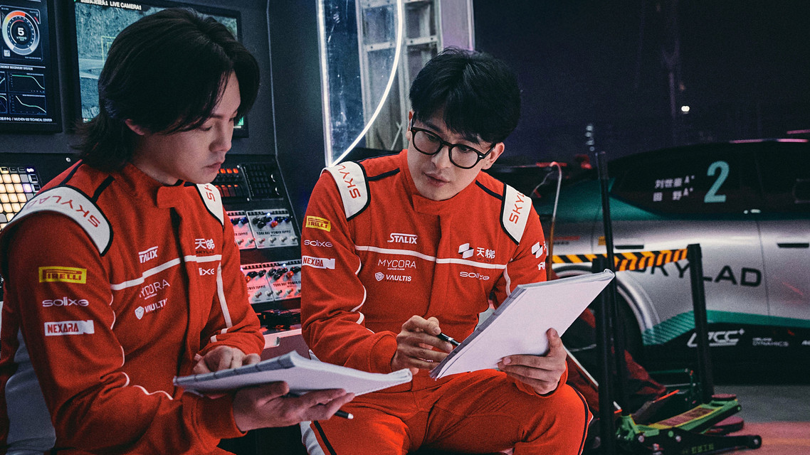 《飞驰人生3》成春节档预售票房冠军