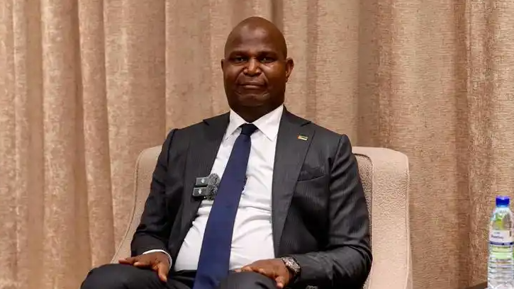 莫桑比克总统查波抵达北京