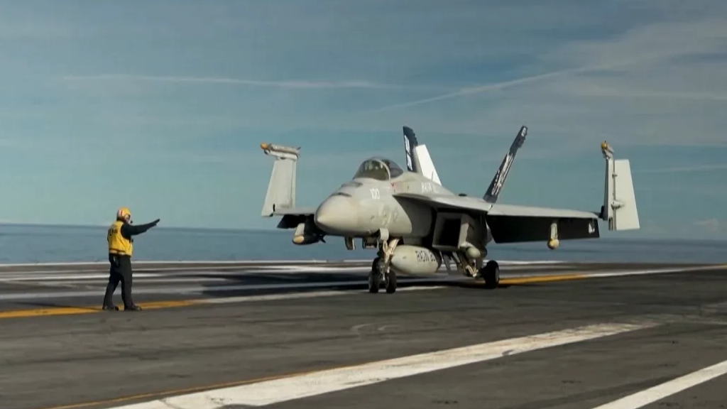 美国不断向伊朗周边调兵遣将