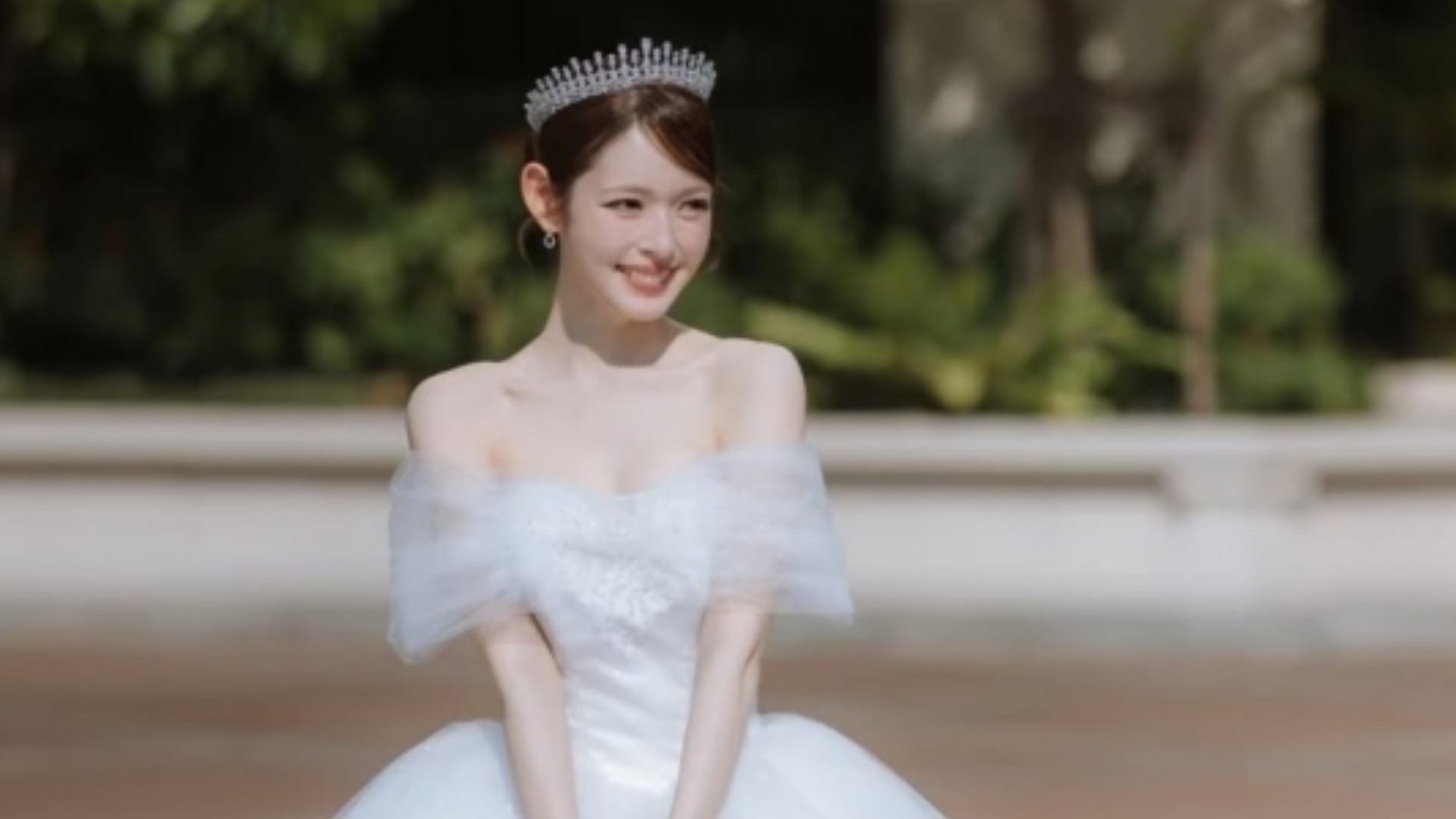  《一吻定情》女主结婚