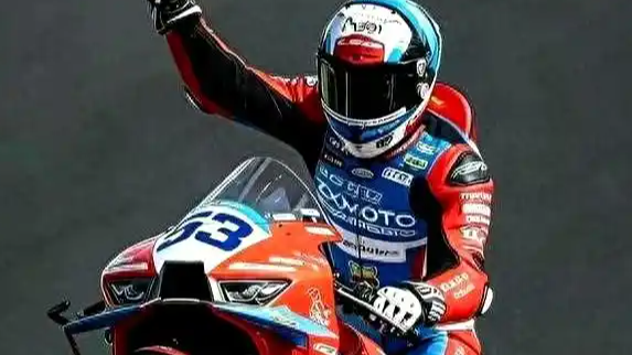  张雪坦言请不起代言