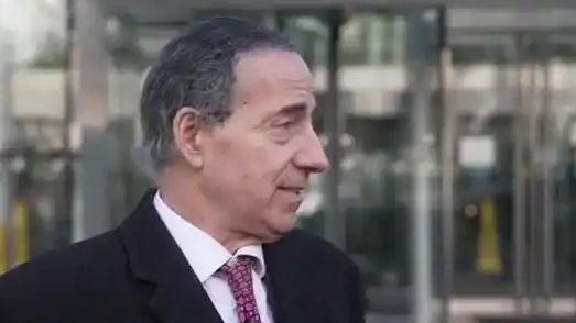 特朗普在爱泼斯坦案文件出现100万次