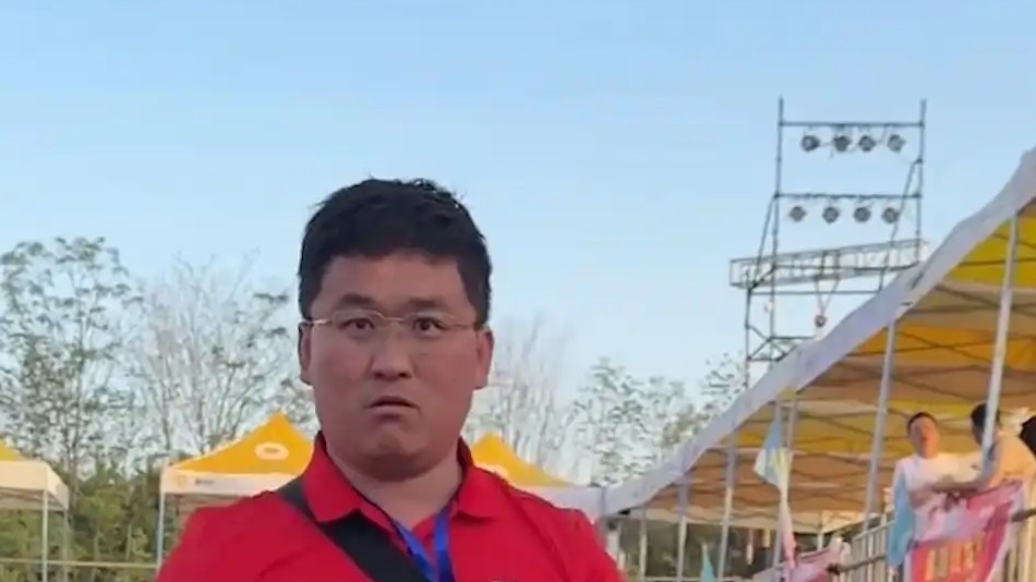  网红姜涛否认退网是炒作