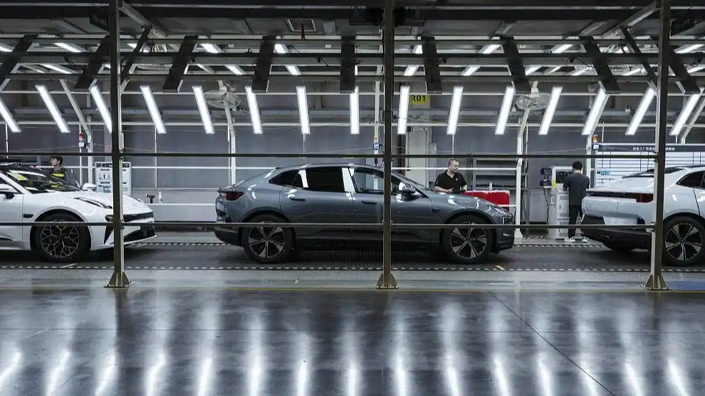 中国汽车业拿下两个连续全球第一