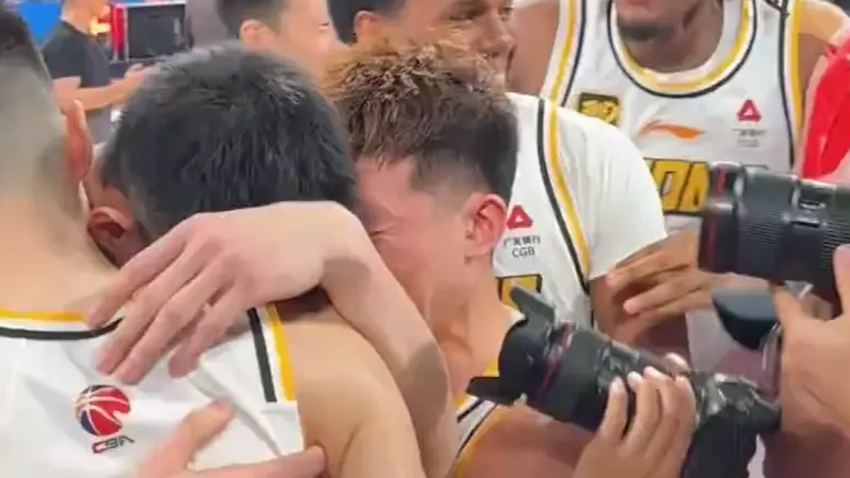  广厦夺队史首冠 胡金秋泪洒赛场