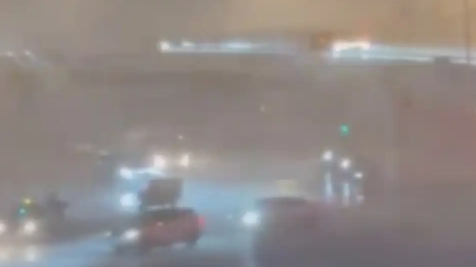北京大雨下到模糊