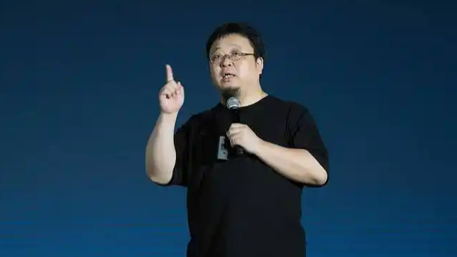 东方甄选多主播离职 罗永浩怒怼网友