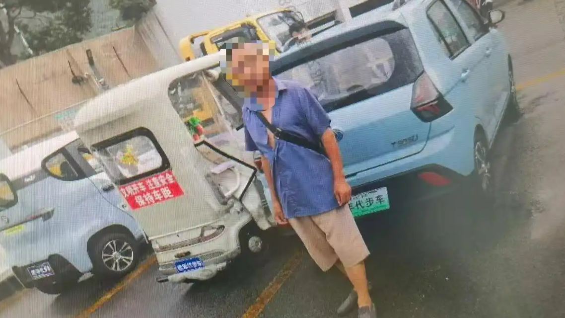 商家宣传老头乐上路不要驾驶证行驶证