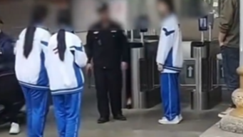  中学生带泡面入校被拦？教育局回应