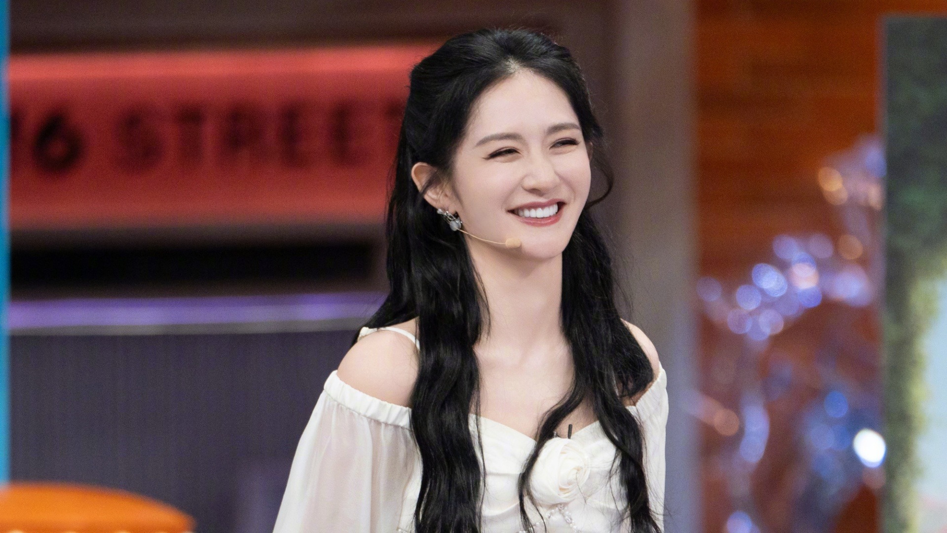 谢娜宣布启动个人巡演 首站在北京